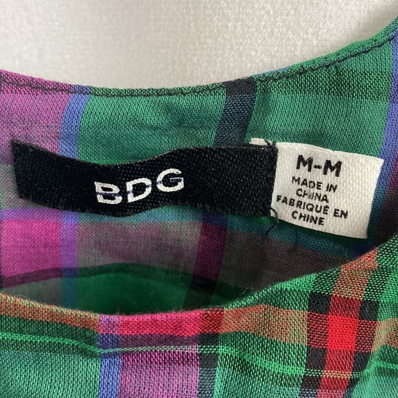 BDG Cutie Cropped Green Plaid Cami
Tank Top Tie Straps - Size Medium - Picture 9 of 13